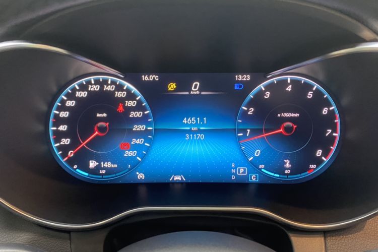 Used Mercedes-Benz GLC 2020 GLC 300 L 4MATIC Dynamic Edition Odometer Close Up