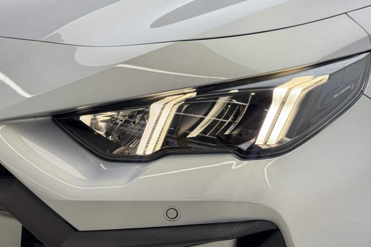 Used GAC Trumpchi EMPOW 2023 Shadow Leopard H Smart Hybrid Edition Exterior 8