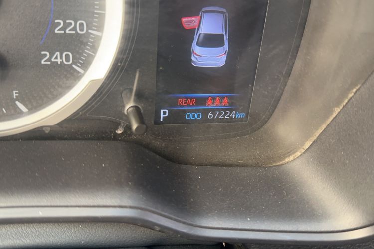 Used Toyota Corolla 2021 Dual-Engine 1.8L E-CVT Pioneer Edition Odometer Close Up