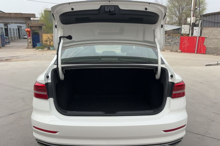 Used Volkswagen Lavida 2019 280TSI DSG Comfort Edition China VI standard Trunk