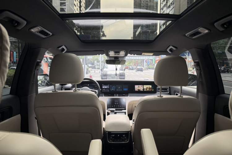 Used Li Auto ONE 2021 Extended-Range 6-Seater Version Interior 3