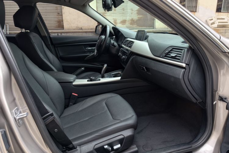 Used BMW 3 Series 2016 320Li Ambition Model