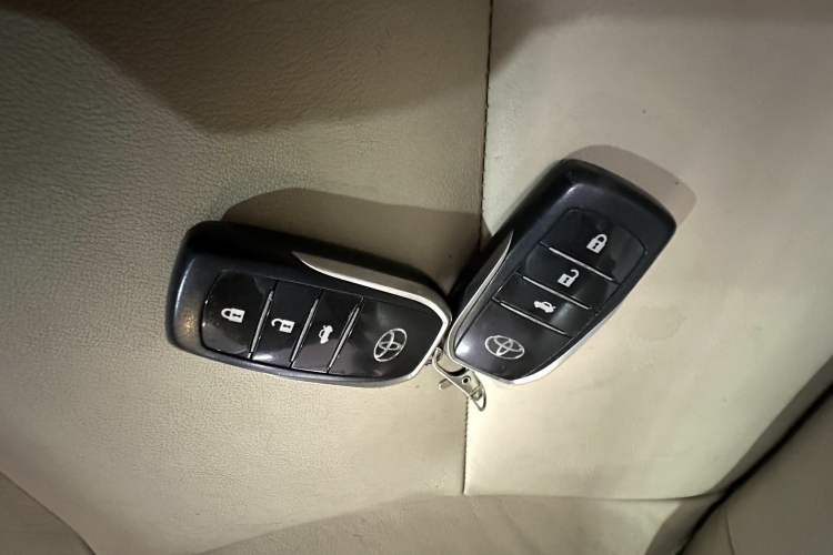 Used Toyota Corolla 2014 1.6L CVT GLX-i
