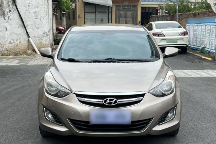 Used Hyundai Elantra (5th Generation / Langdong) 2015 1.6L Automatic Fashion Model
