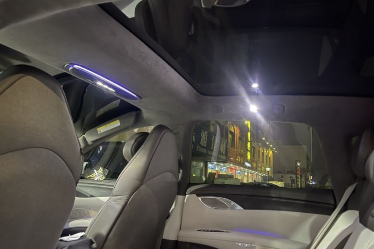 Used IM LS7 2023 100kWh Pro All-Wheel-Drive Version Roof