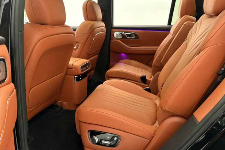 Used Geely Galaxy M9 2025 Model 210km Four-Wheel-Drive Leading Edition Interior 4