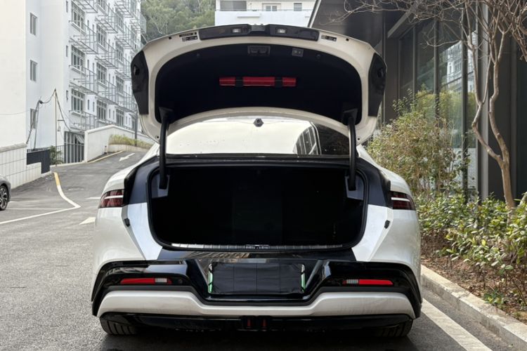 Used Denza Z9 2024 1100 km Four-Wheel Drive Max Version