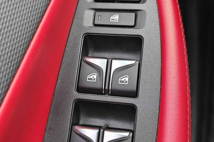 Used CHANGAN UNI-T 2020 1.5T Prestige Version
