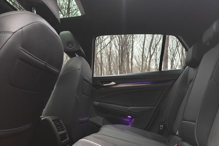 Used Volkswagen Golf 2023 Facelift 280TSI DSG R-Line Lite Interior 10