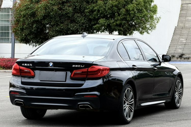 Used BMW 5 Series 2018 Restyled 530Li Leading Edition M Sport Package