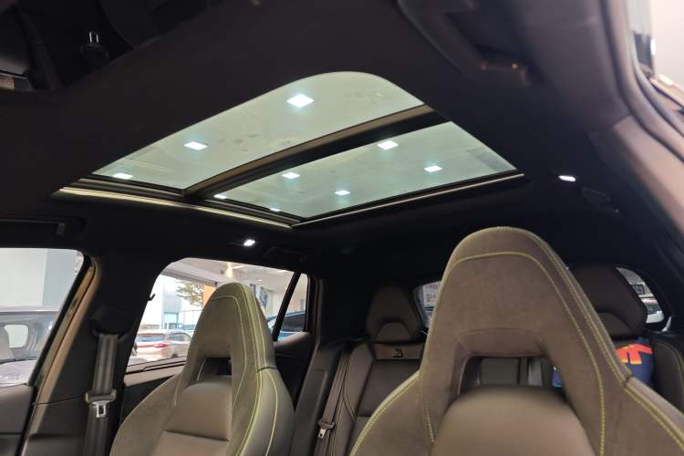 Used Lynk & Co 06 EM-P 2023 EM-P 126 Long-Range Halo