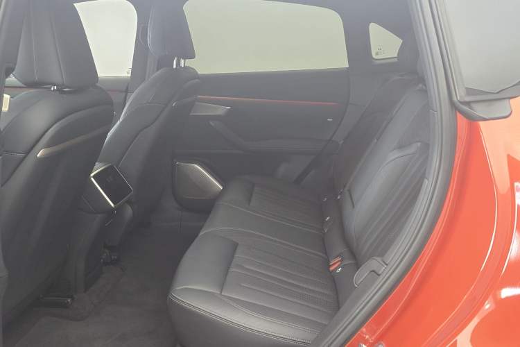 Used ONVO L60 2024 60 kWh All-Wheel Drive