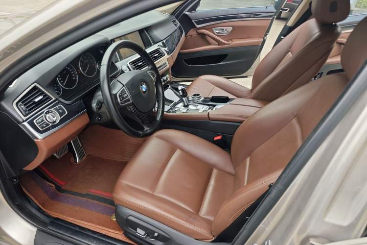 Used BMW 5 Series 2014 520Li Elegant Model Interior 2