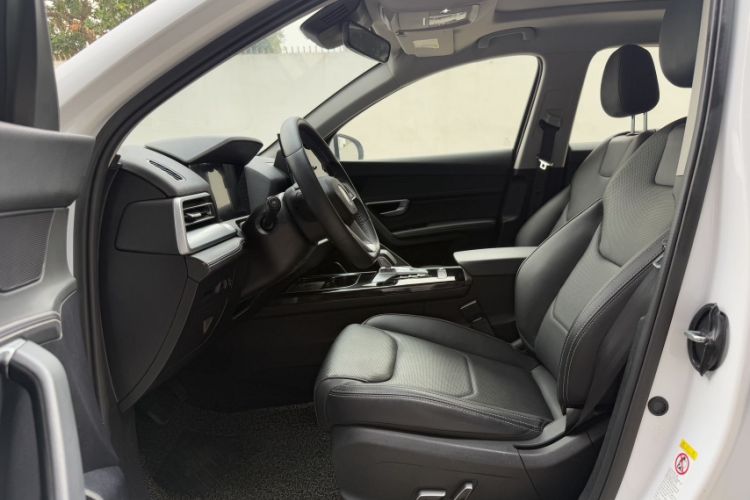 Used BYD Song Pro 2019 1.5T Automatic Prestige Model Interior 8