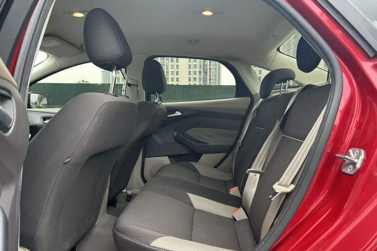 Used Ford Focus 2012 Sedan 1.6L Automatic Comfort Model Interior 3