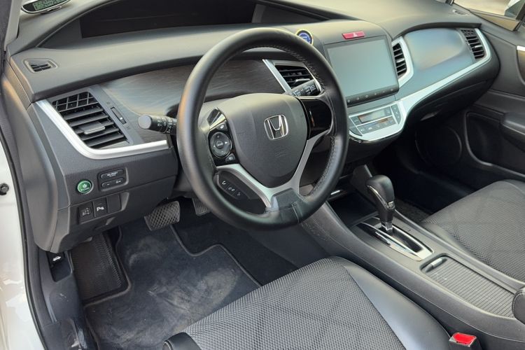 Used Honda Jade 2016 1.8L Automatic Comfort Version 5 Seats
