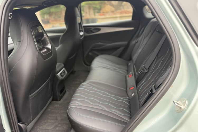 Used BYD Seal 06 New Energy 2025 DM-i Intelligent Drive 120KM Flagship Model Interior 6