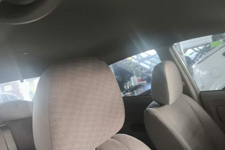 Used Venucia D50 2015 1.6L Automatic Fashion Edition
