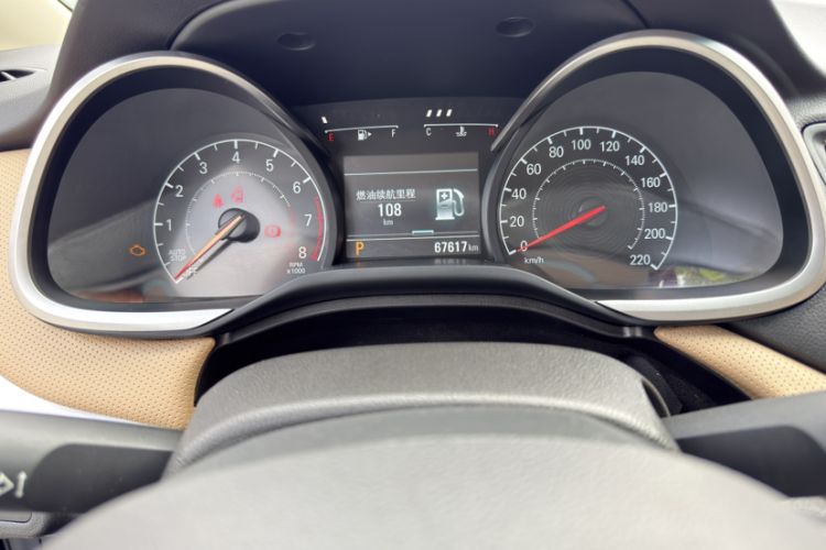 Used Chevrolet Monza 2022 320 Automatic Enjoyment Sunroof Version Odometer Close Up