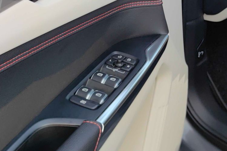 Used Lynk & Co 02 2019 1.5T DCT Two-Wheel Drive Zhaoban Version China VI Standard