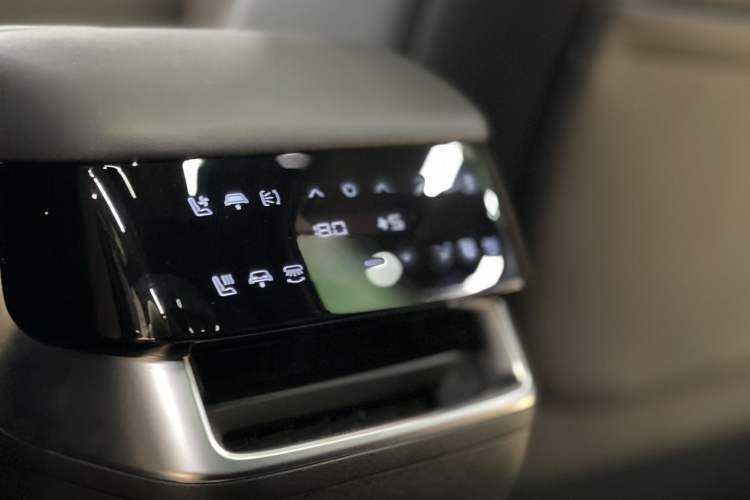 Used CHANGAN NEVO E07 2025 Extended-Range Two-Wheel Drive 39 kWh Max Intelligent Driving Version
