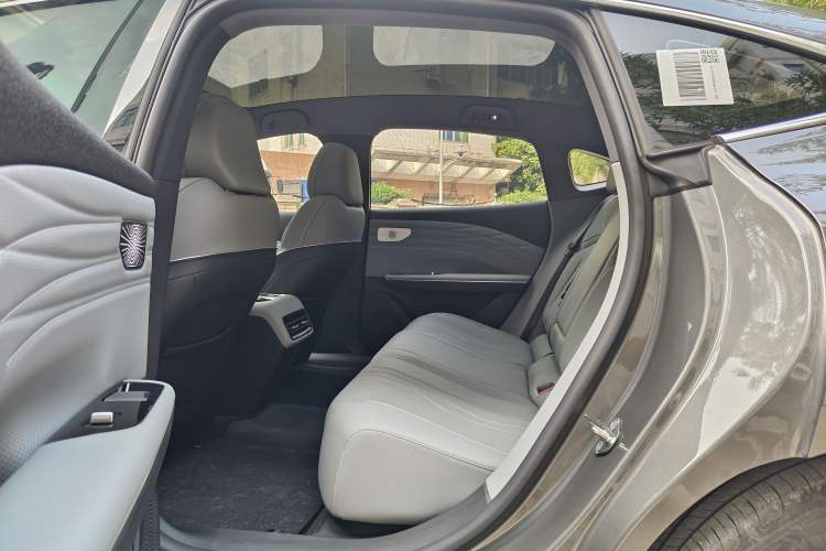 Used Geely Galaxy E8 2024 550 km Range Rear-Drive MAX
