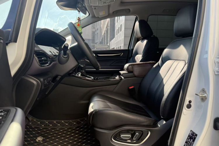 Used GAC Trumpchi M6 2024 MAX 270T WDCT Luxury Edition
