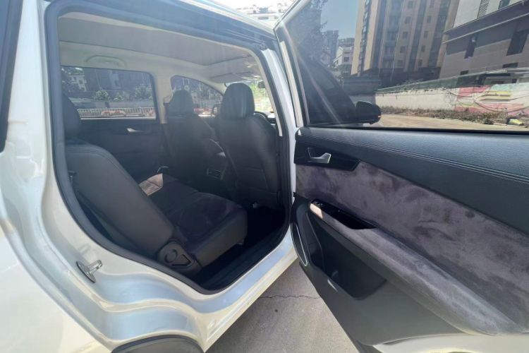 Used Sinotruk VGV U70 2020 1.5T Automatic Smart Luxury 7-Seater