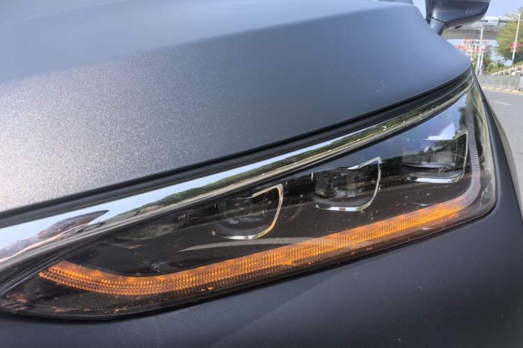 Used BYD Tang New Energy 2018 DM 2.0T All-Wheel Drive Smart Connectivity Luxury Model 7 Seats China V Emission Standard Left Front Headlight