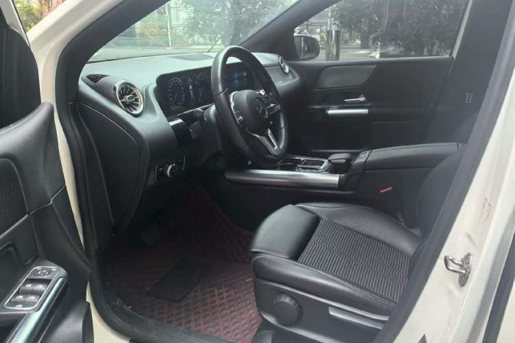 Used Mercedes-Benz B-Class 2021 B 200 Sport Edition Interior 6