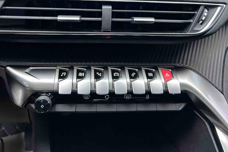 Used Peugeot 5008 2017 380THP 7-Seater Elite Edition
