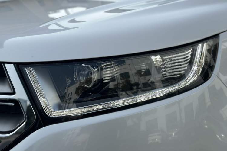 Used Ford Edge 2018 EcoBoost 245 Two-Wheel-Drive Titanium 7-Seater China VI Standard