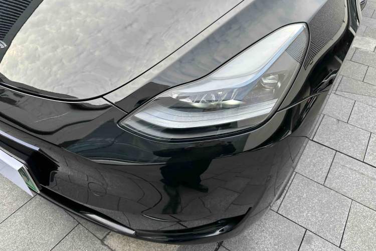 Used Tesla Model Y 2023 Rear-Wheel-Drive Version
