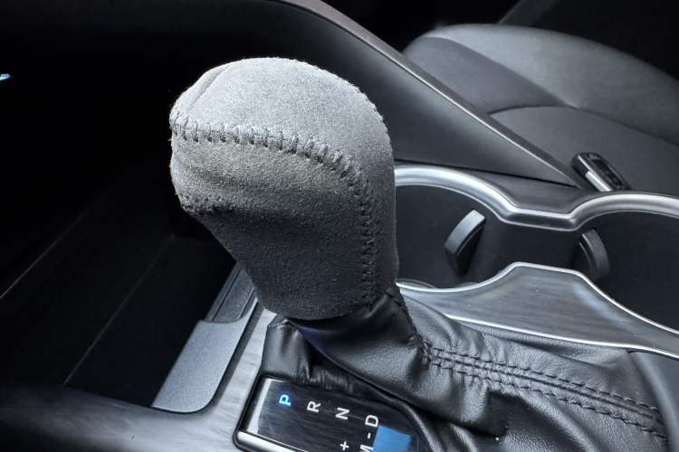 Used Toyota Camry 2021 2.0G Luxury Edition Gear Lever