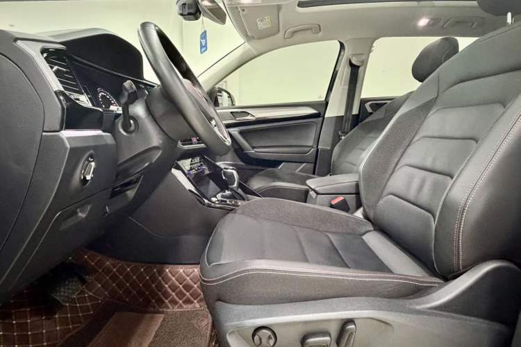 Used Volkswagen Tayron 2020 330TSI Two-Wheel Drive Luxury Smart Connectivity Version
