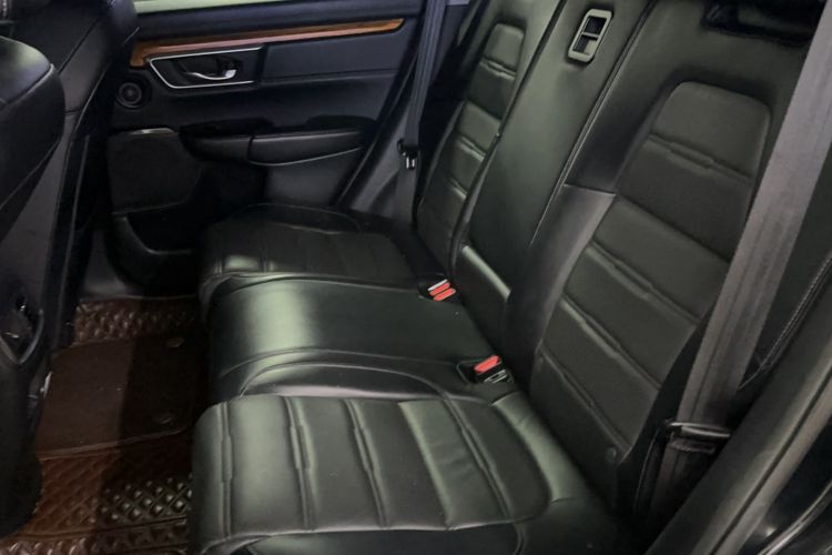 Used Honda CR-V 2017 240TURBO CVT Front-Wheel Drive Fashion Edition