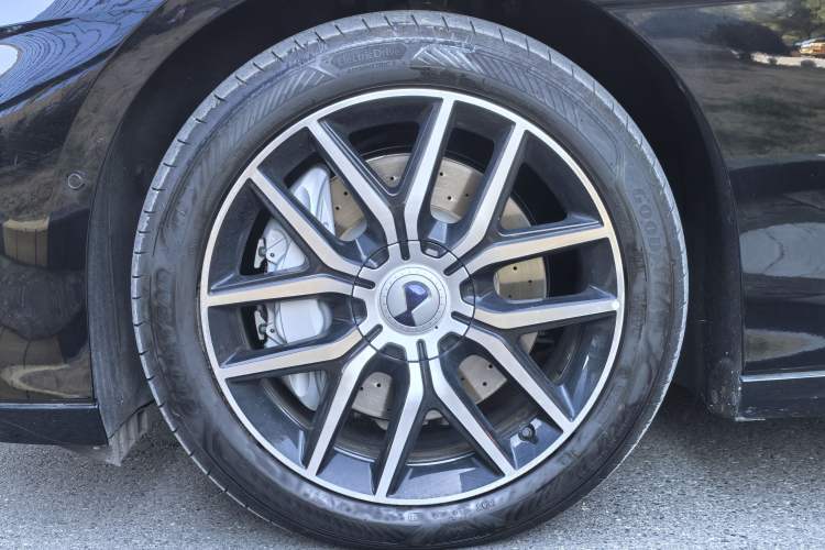 Used Denza Z9 2024 1100 km Four-Wheel Drive Max Version Exterior 6