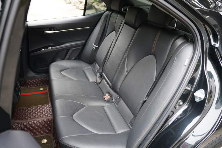 Used Toyota Camry 2021 2.0G Luxury Edition
