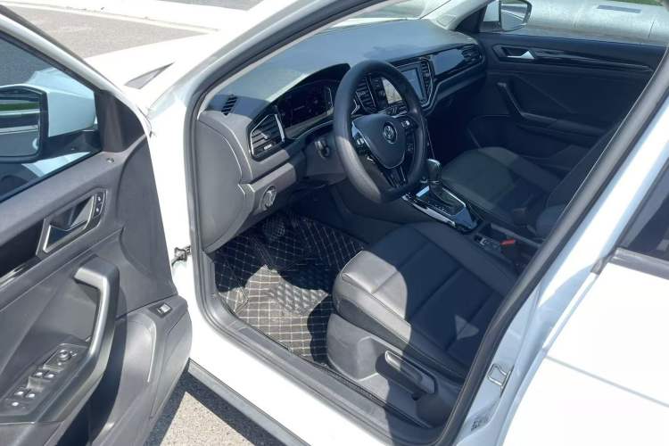 Used Volkswagen T-ROC 2020 280TSI DSG Two-Wheel Drive Comfort Version