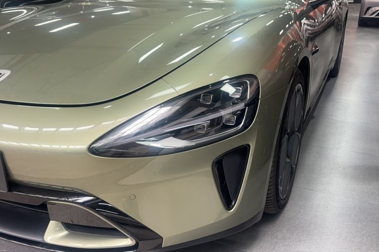 Used Xiaomi Auto SU7 2024 Four-Wheel Drive Ultra-Long Range Advanced Intelligent Driving Max Edition