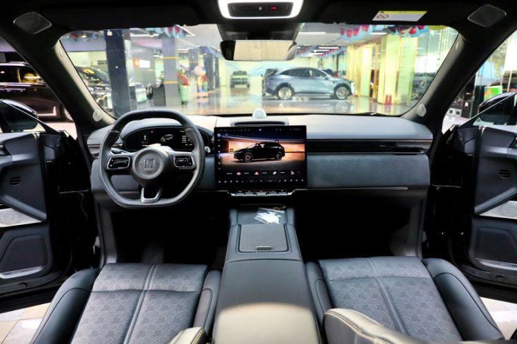 Used Zeekr 7X 2025 100 kWh Long-Range Rear-Wheel Drive with Intelligent Driving Features