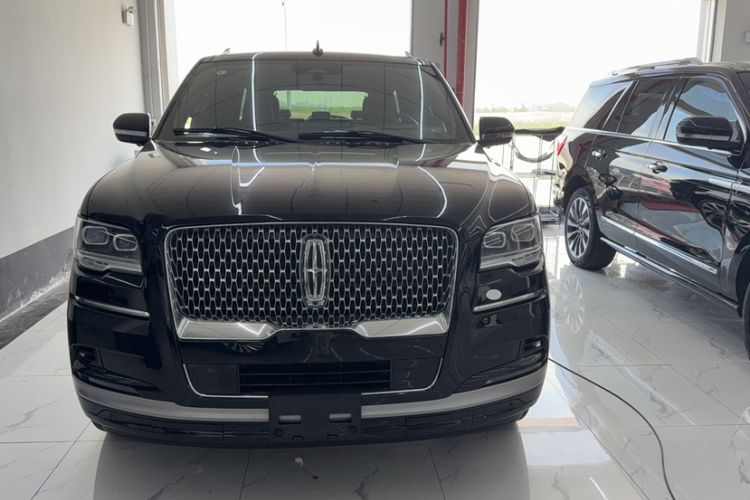 Used Lincoln Navigator 