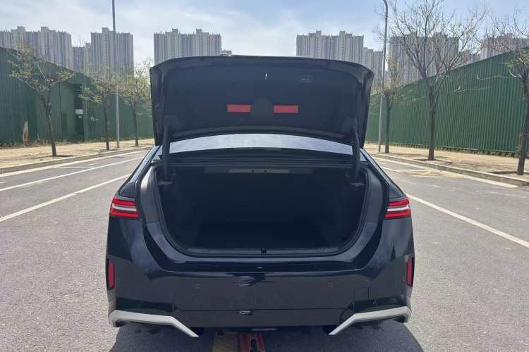 Used BMW 5 Series 2025 530Li Leading Model M Sport Package Trunk