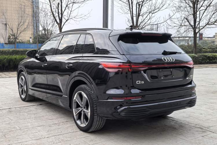 Used Audi Q5 e-tron 2022 40 e-tron Starry Edition Mechanical Suit Sun-Chasing Version
