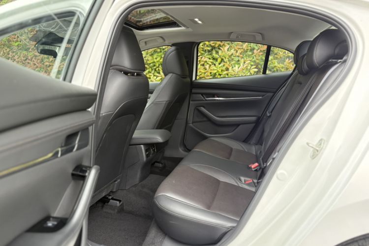 Used Mazda 3 Axela 2023 2.0L Automatic Zhiya Edition Interior 7