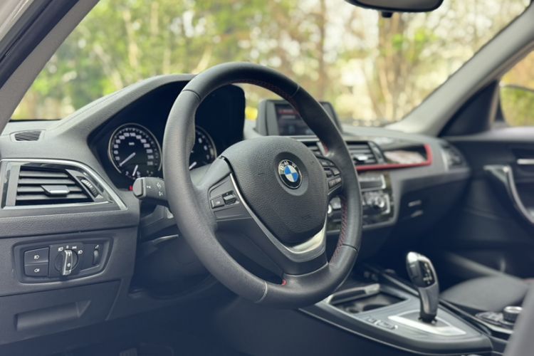 Used BMW 1 Series 2018 118i Sport Design Package
