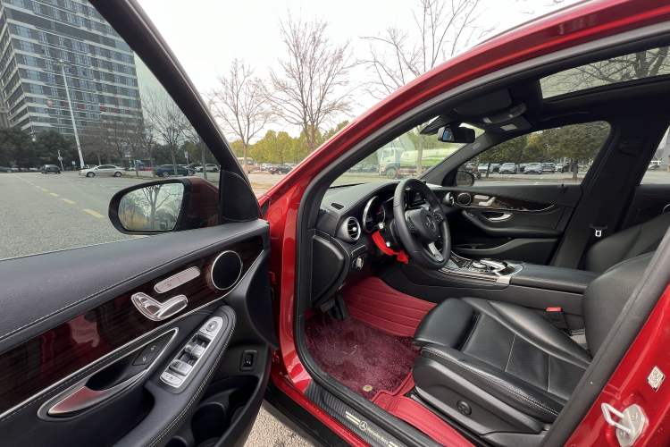 Used Mercedes-Benz GLC 2016 GLC 260 4MATIC Dynamic Edition