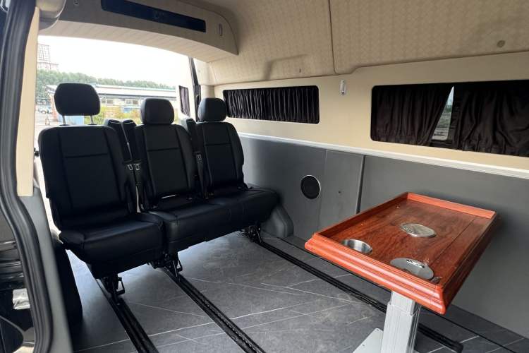 Used Ford Transit 2023 2.0T Diesel Automatic Multi-Purpose Commercial Vehicle Mid-Frame Mid-Roof 5/6 Seats Exterior 10