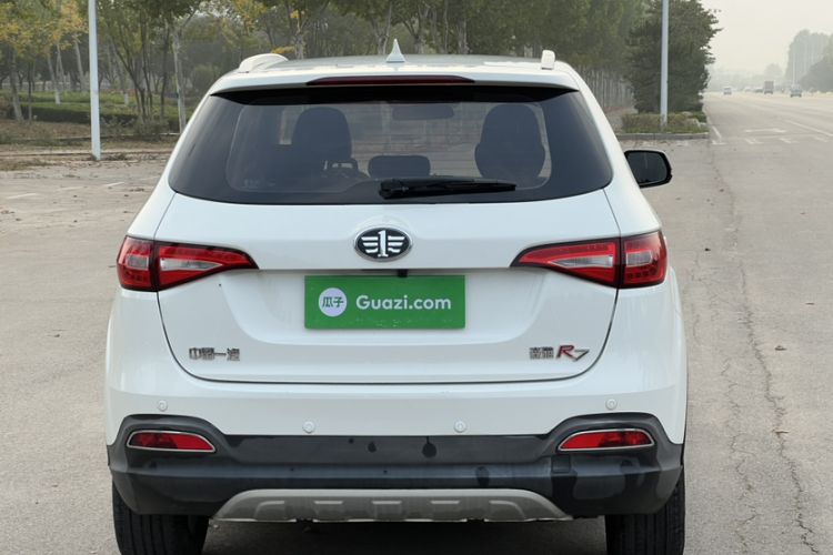 Used FAW Senya R7 2017 1.6L Automatic Prestige Model
