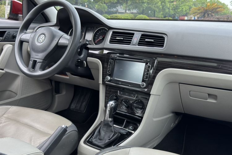 Used Volkswagen Gran Lavida 2014 1.6L Automatic Sport Edition